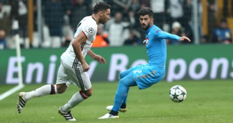 Beşiktaş'ta Tosic Şoku! Napoli Maçında Sakatlandı, Oyundan Çıktı