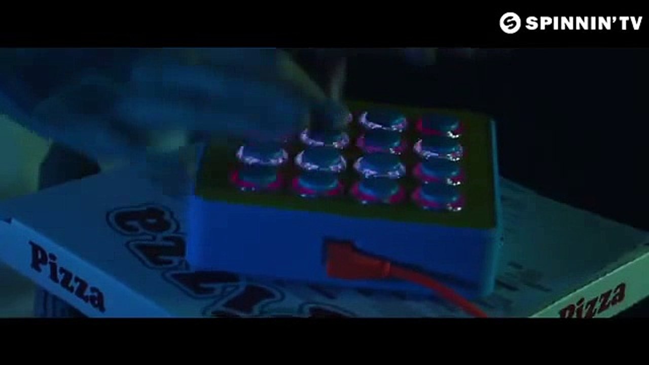 Streex - Alive (Studio Video)