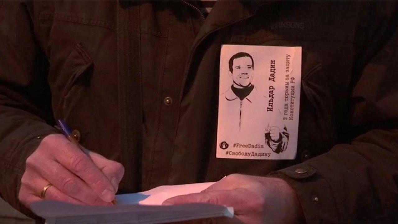 Zweieinhalb Jahre Straflager und Folter für Anti-Putin-Demosntranten