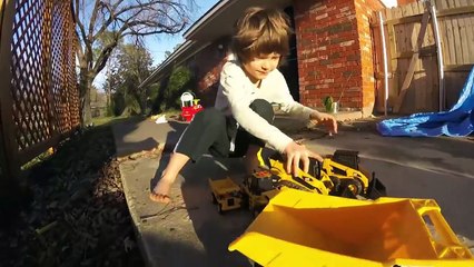 Trucks Clean up Pecans-xQZ6chZRyxM
