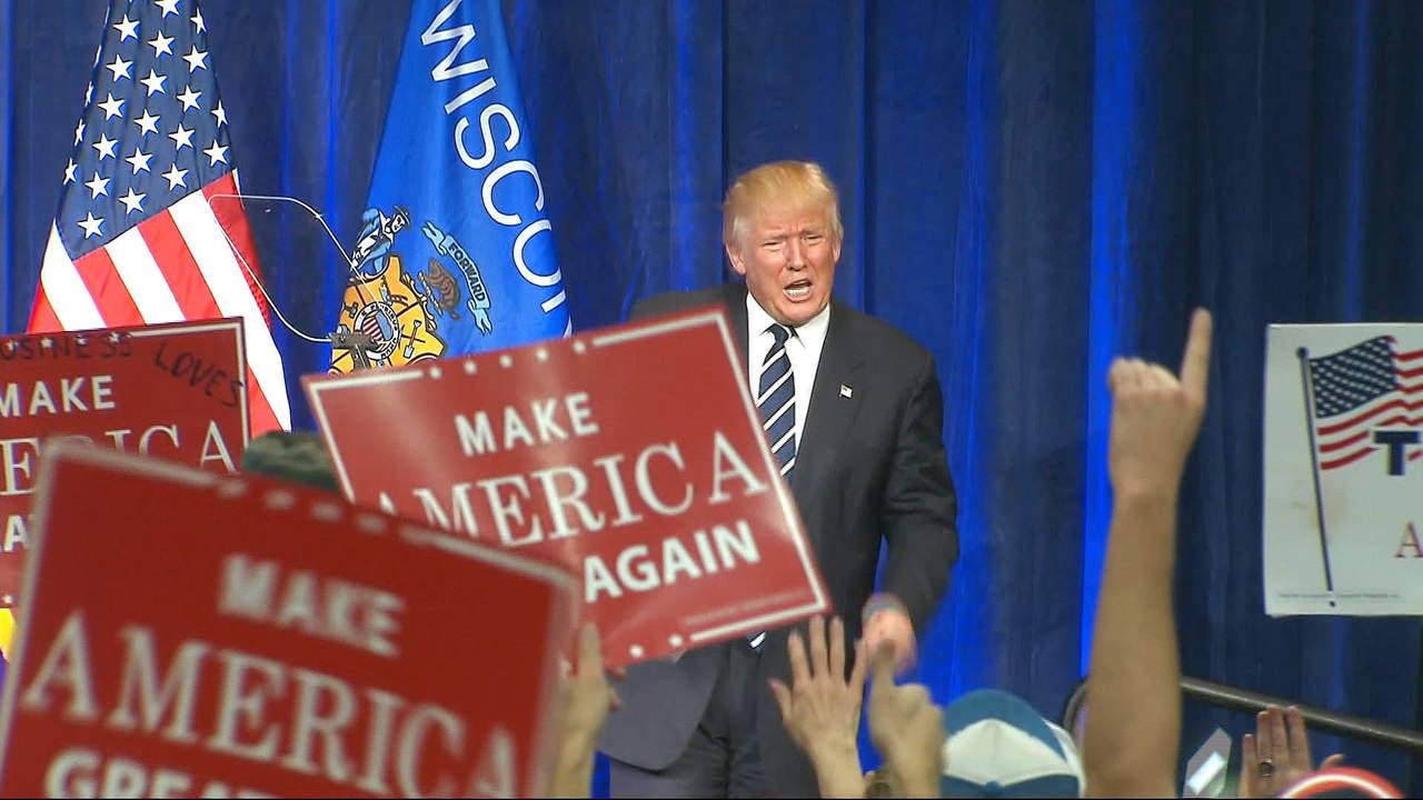 US election: Clinton, Trump step up campaigns ahead of polls