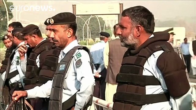 Euro News Praising Imran Khan’s Lockdown Protest against Nawaz Sharif’s Corruption