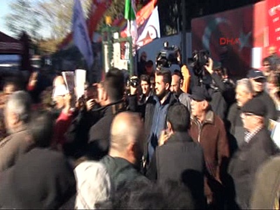 Cumhuriyet gazetesi önündeki destek eylemleri sürerken gerginlikler yaşandı.