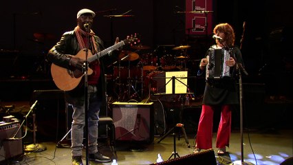 Viviane Arnoux et Papa Noël en concert pour Ocora Couleurs du Monde