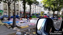 Migrants avenue de Flandre Picture @ end métro Stalingrad Paris 19