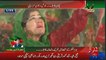 Lady Couldn't Control Her Emotions and Started Crying on Imran Khan's Arrival in Jalsa Gah