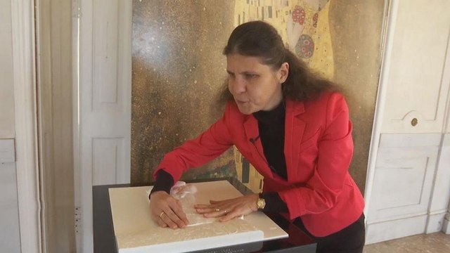 The Kiss comes to life for the visually impaired