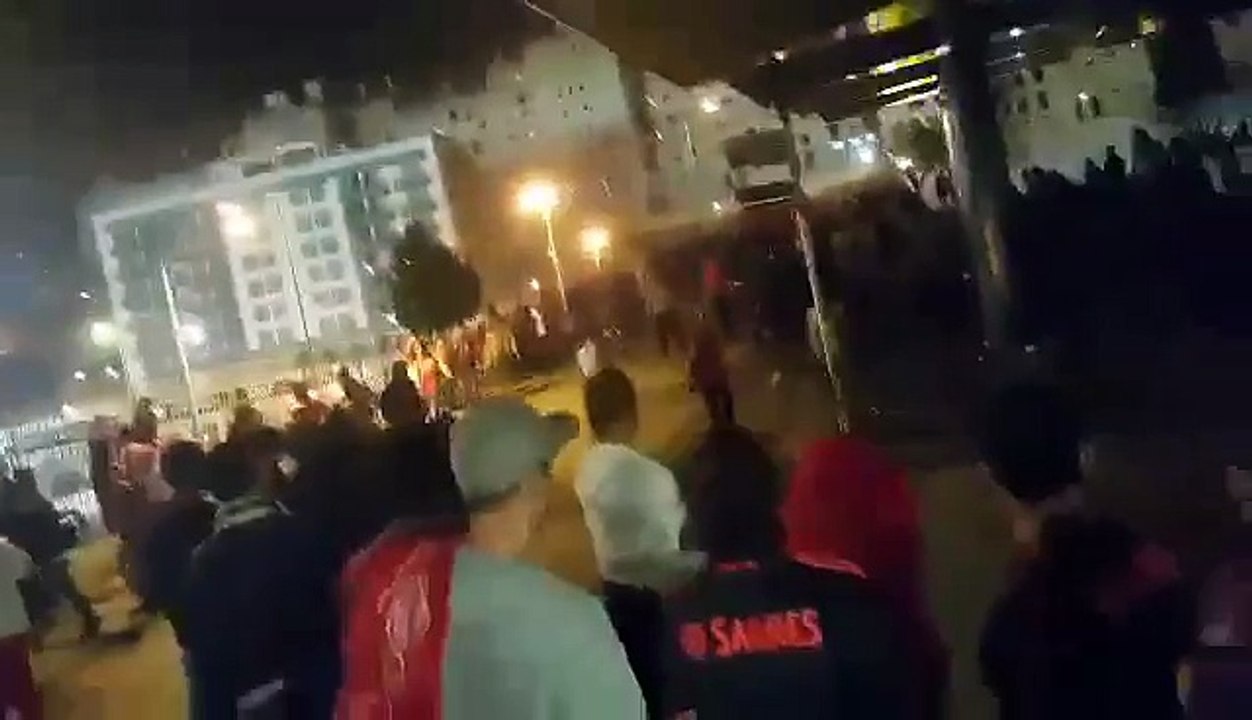 adeptos do benfica a fugir dos ucranianos