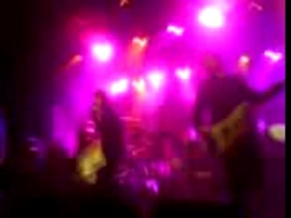 Cobra Starship  feat Travis & William Beckett - Bring It