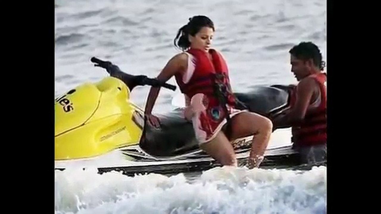 hot sakshi dhoni panty show