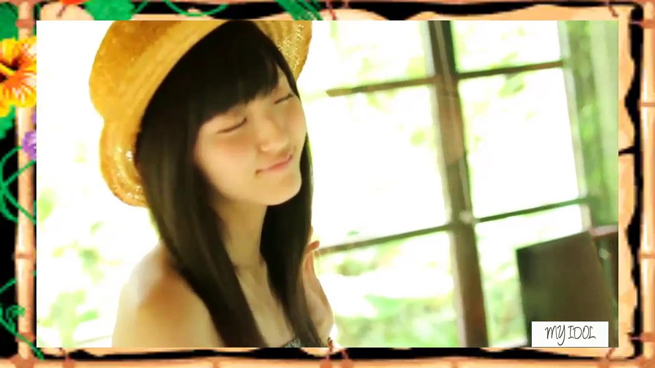 Airi Suzuki, 鈴木愛理 (also known as cute) is a japanese gravure idol