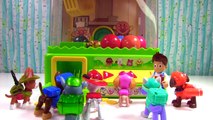 Paw Patrol Play Anpanman Waku Claw Machine for Toys -  Rubble is Trapped Inside _ Fizzy Toy Show-2ZTgIR8d4Uw