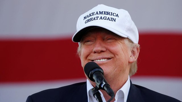 Clinton sandığa gitmeye gönüllü olmayan Demokrat seçmeni ikna etmeye çalışıyor