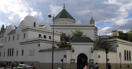 Fransa OHAL Yasasının Verdiği Yetkiyle 4 Camiyi Kapattı!