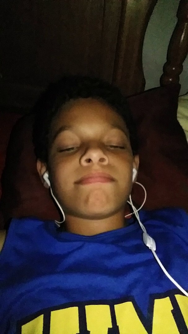 Ouvindo Musicas