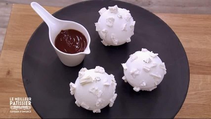 La superbe revisite des profiteroles de Cyril Lignac