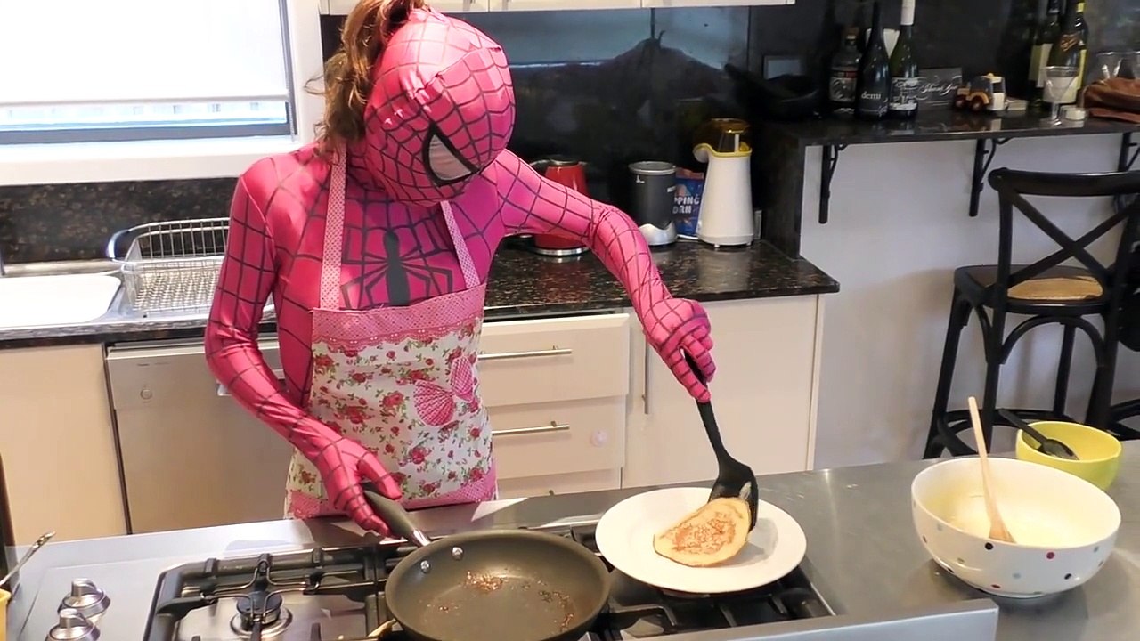 Cooking Pancakes with Pink Spidergirl, Joker and Venom PART 4