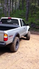 2004 Long Travel 4x4 Tacoma climbing-qpoBGEin2DA