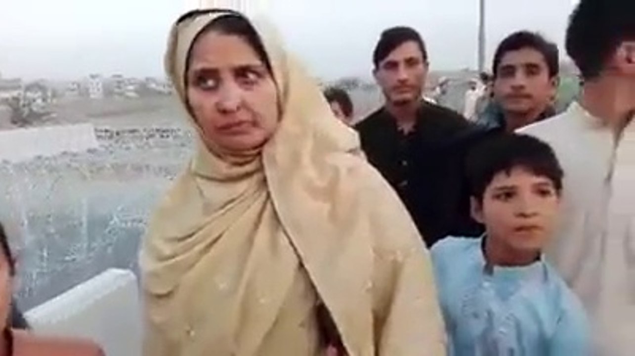 Women Blast On Nawaz Sharif