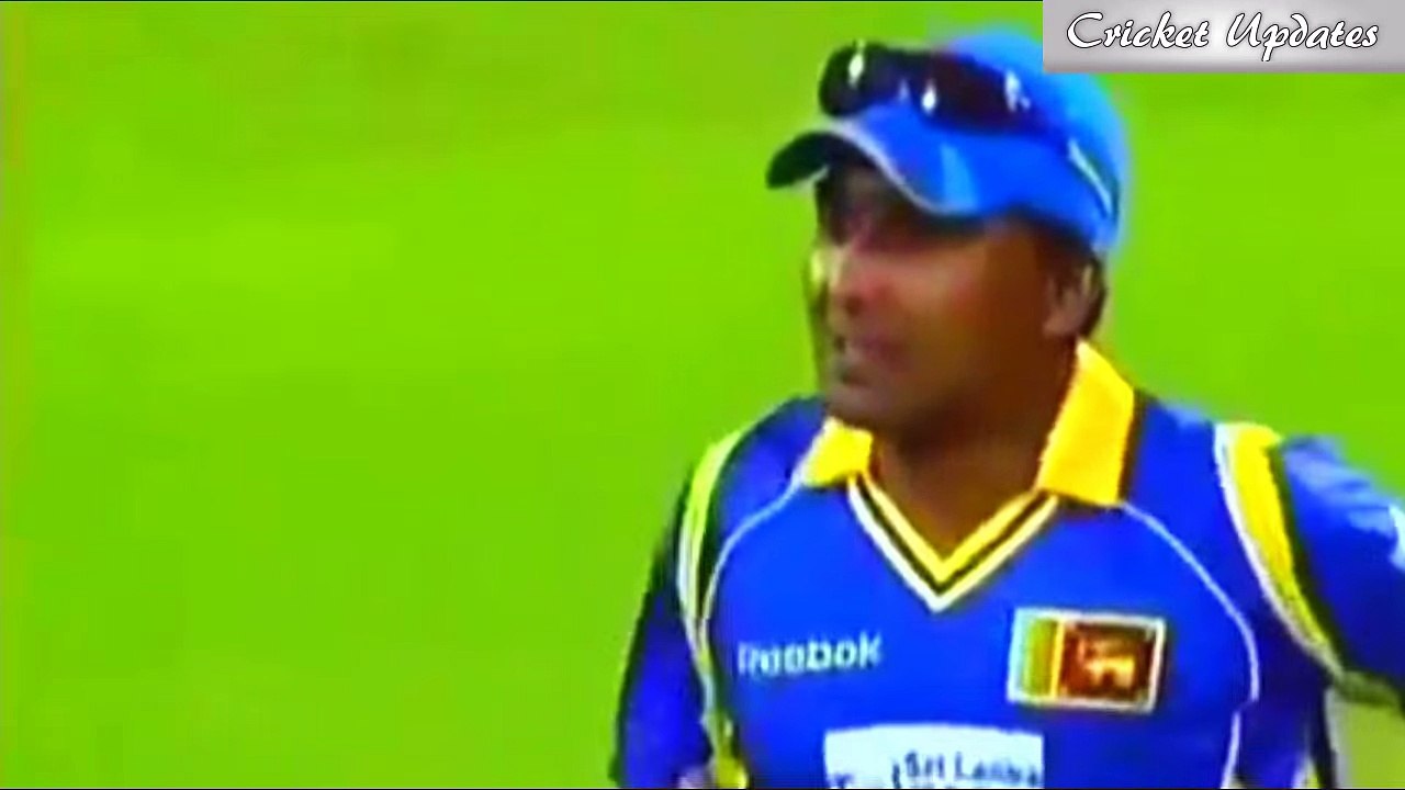 Best Destructive Pace Bowling in Cricket ,Stumps Broken , Stumps Flying in Air