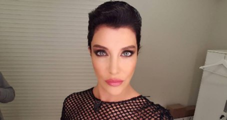 Deniz Akkaya, Yoğun Baskılar Nedeniyle Saçını Eski Haline Döndürdü