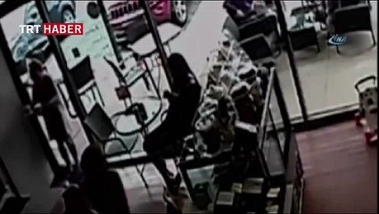 Garson camı unutunca