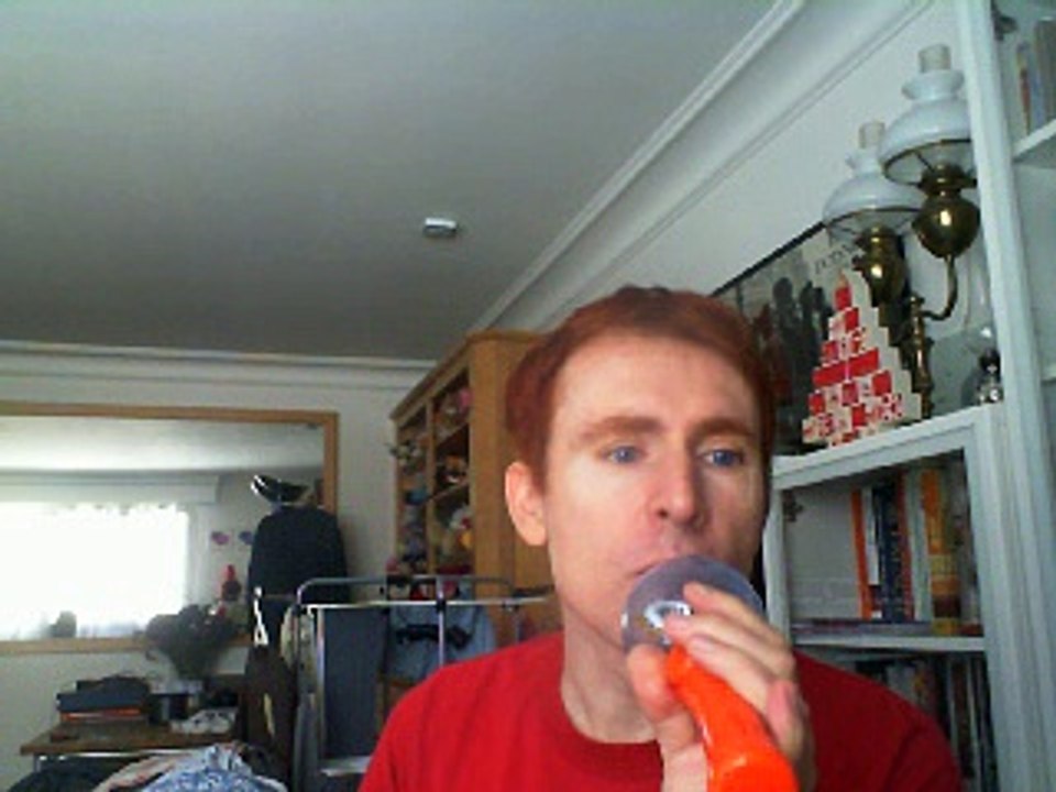 Wiwi égratigne "mon fils" de Sacha Distel