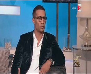 عمرو أديب يقبّل رأس محمد رمضان