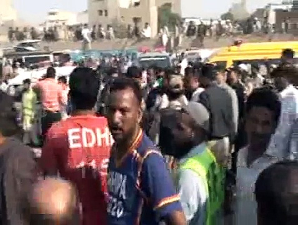 karachi 2 train collision  19 dead