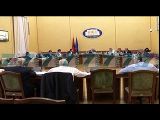 MAZHORANCA NDRYSHON 104 NENE TE LIGJIT PER QEVERISJEN E GJYQESORIT - News, Lajme - Kanali 9