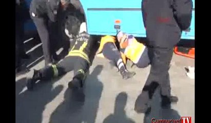 Özel halk otobüsü yaşlı kadına çarptı