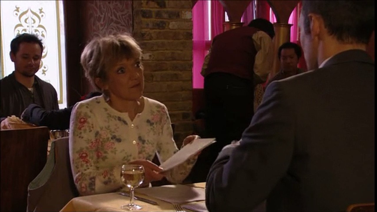 EastEnders Michael scams a vulnerable Jean