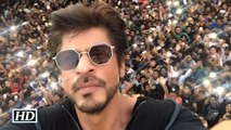 ‘JABRA’ Fans gather outside ‘Mannat’ for KING KHAN