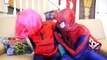Spider-Girl contra Doutor contra Spiderman - Aranha menina está grávida - Super-herói na vida real
