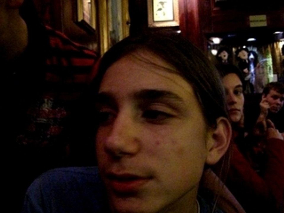 Robin le Bolos Alias John Lenon Chante les Beatles au Canada