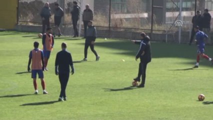 Kardemir Karabükspor Teknik Direktörü Tudor