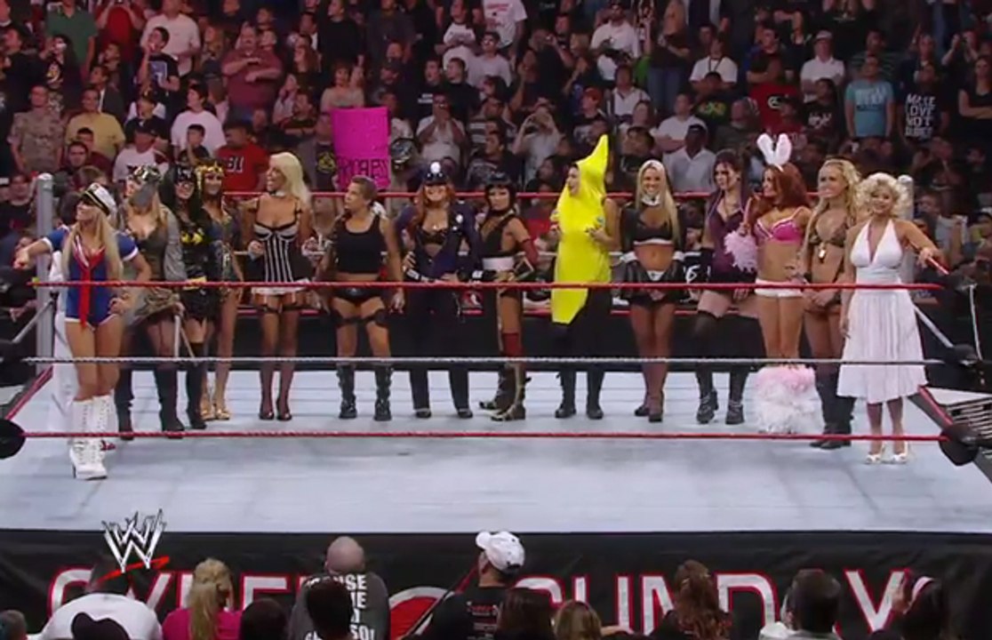 WWE Halloween 4th November 2016 Divas Halloween Costume Battle Royal WWE Smackdown WWE Raw