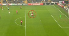 Moussa Sow'un, Manchester United'a Attığı Röveşata Golü Çok Konuşulur