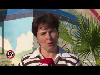 Stop - Plug-Lushnje, sanitarja e shkolles hidhet ne mes te rruges! (03 nentor 2016)