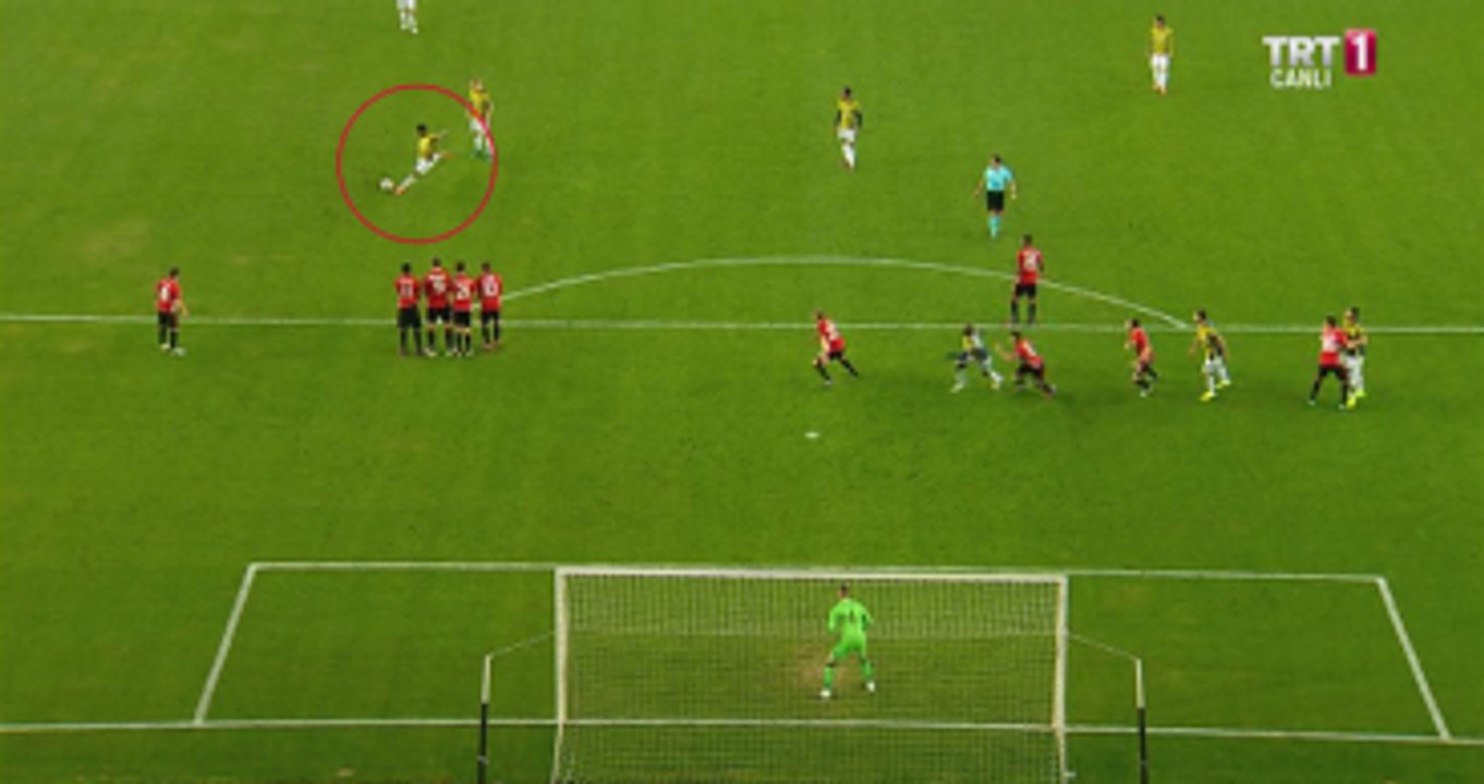 Jeremain Lens, Manchester United Ağlarına Muazzam Frikik Golü Bıraktı