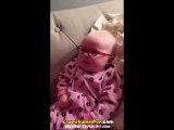 Yeni Gözlükleri Sayesinde Annesini İlk Kez Net Gören Bebeğin Sevinci