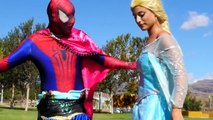 Spiderman & Frozen Elsa vs Batman Vs Hulk brinquedos na vida real Filme cômico