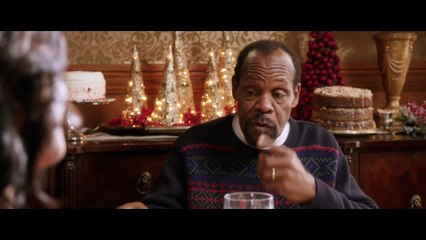 Almost Christmas - Eric Tries to Make a Move on Aunt May