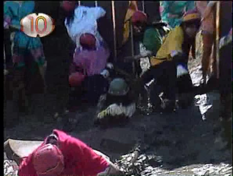Most Extreme Elimination Challenge - S 4 E 14 - Mega-Millionaires vs. Where Are They Nows