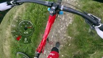 Il dépasse 399 riders dans une course de VTT !! Filmé à la GoPro