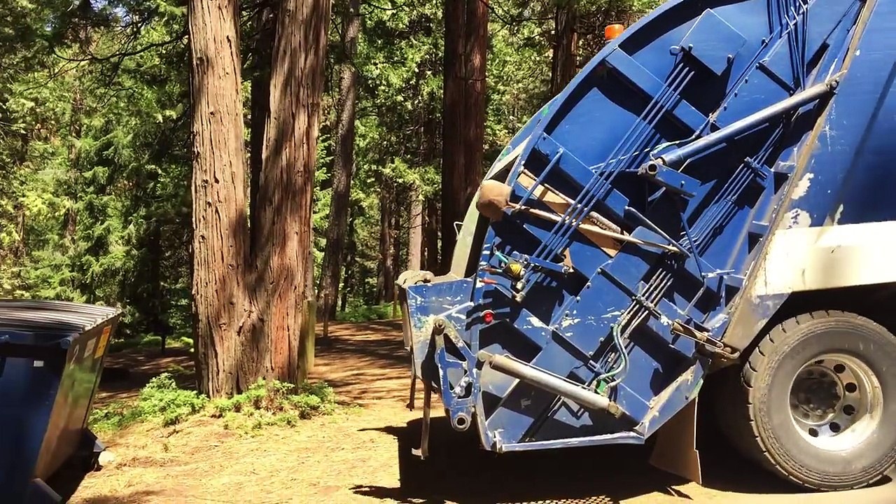 El Dorado Disposal - Volvo McNeilus Rear Loader-Ig0ovSW44Lg