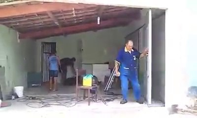 Yer kaplamayan gizli kapı