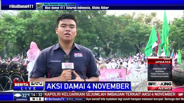 Sempat Terjadi Perang Botol Plastik di Depan Istana Negara