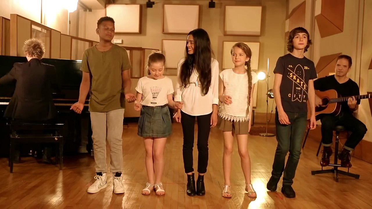 Kids United - Tout Le Bonheur Du Monde (Acoustique - Officiel)