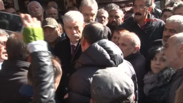 Hdp'lilerin Gözaltına Alınmasını Protesto Eden Gruba Polis Müdahale Etti